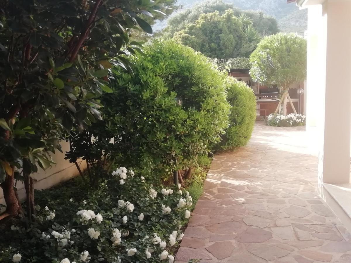 Casa Vacanze Villa Rosa Cala Gonone Exterior foto